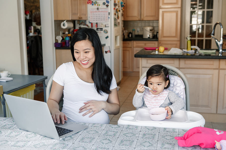 Thoughtful Gifts You Can Get For New And Pregnant Moms